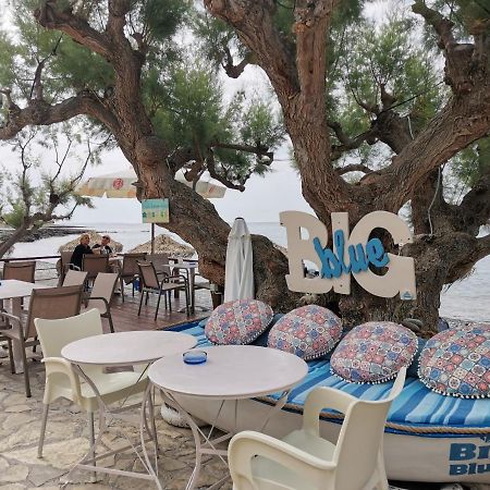 Βig Βlue Apartments Makrýgialos Extérieur photo