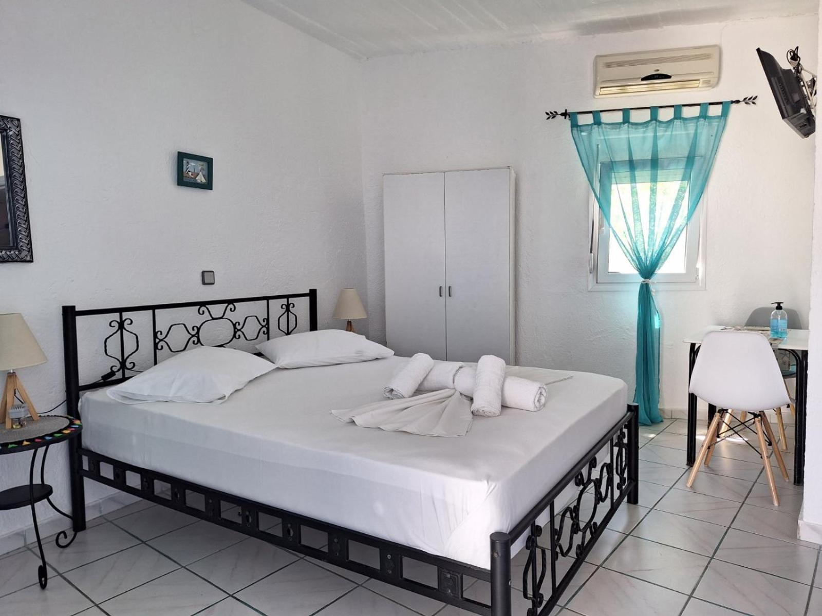 Βig Βlue Apartments Makrýgialos Extérieur photo