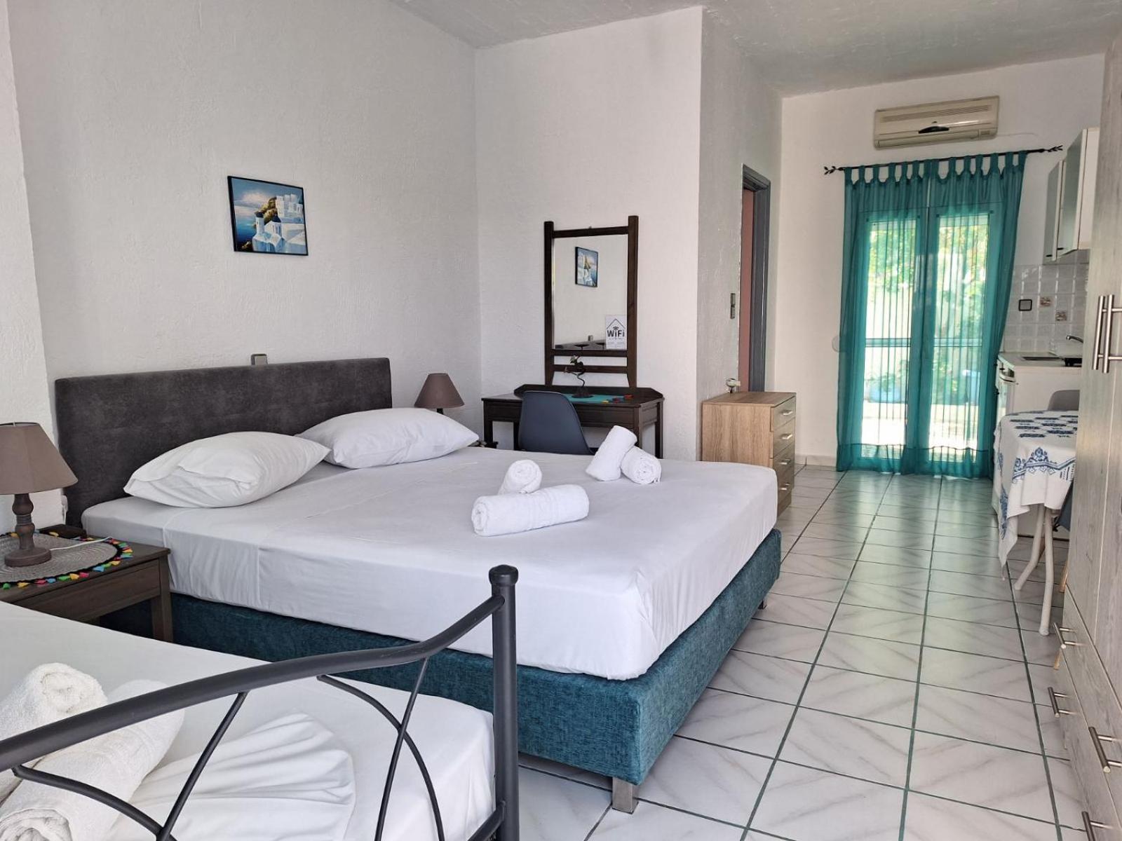 Βig Βlue Apartments Makrýgialos Extérieur photo