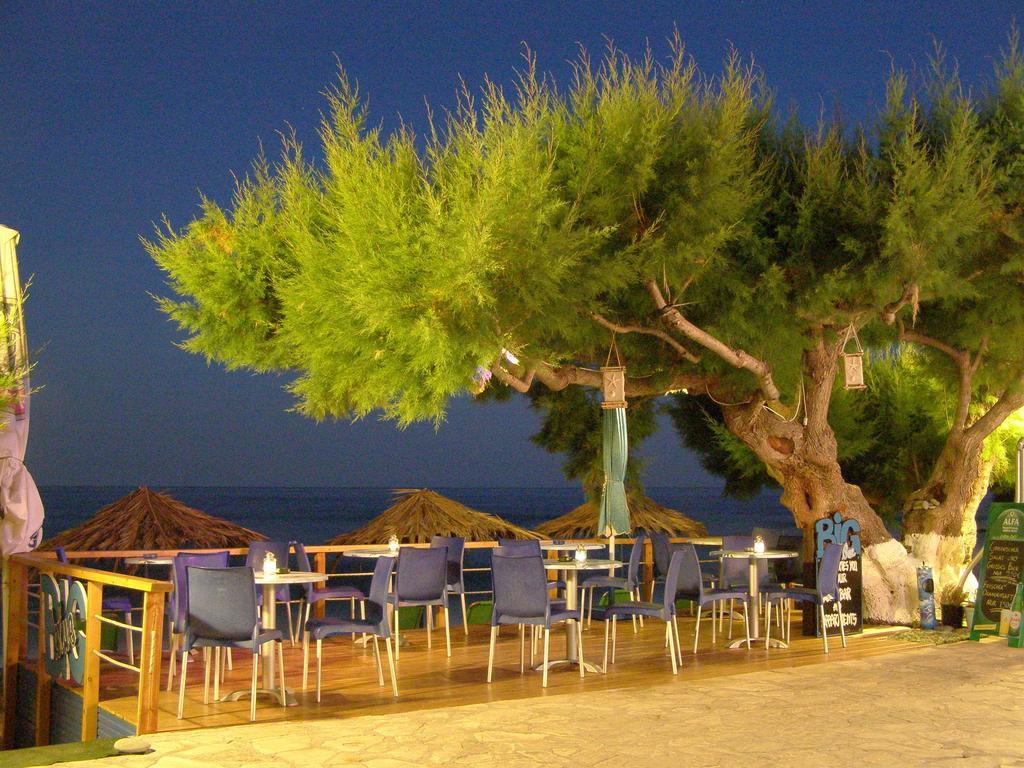 Βig Βlue Apartments Makrýgialos Extérieur photo
